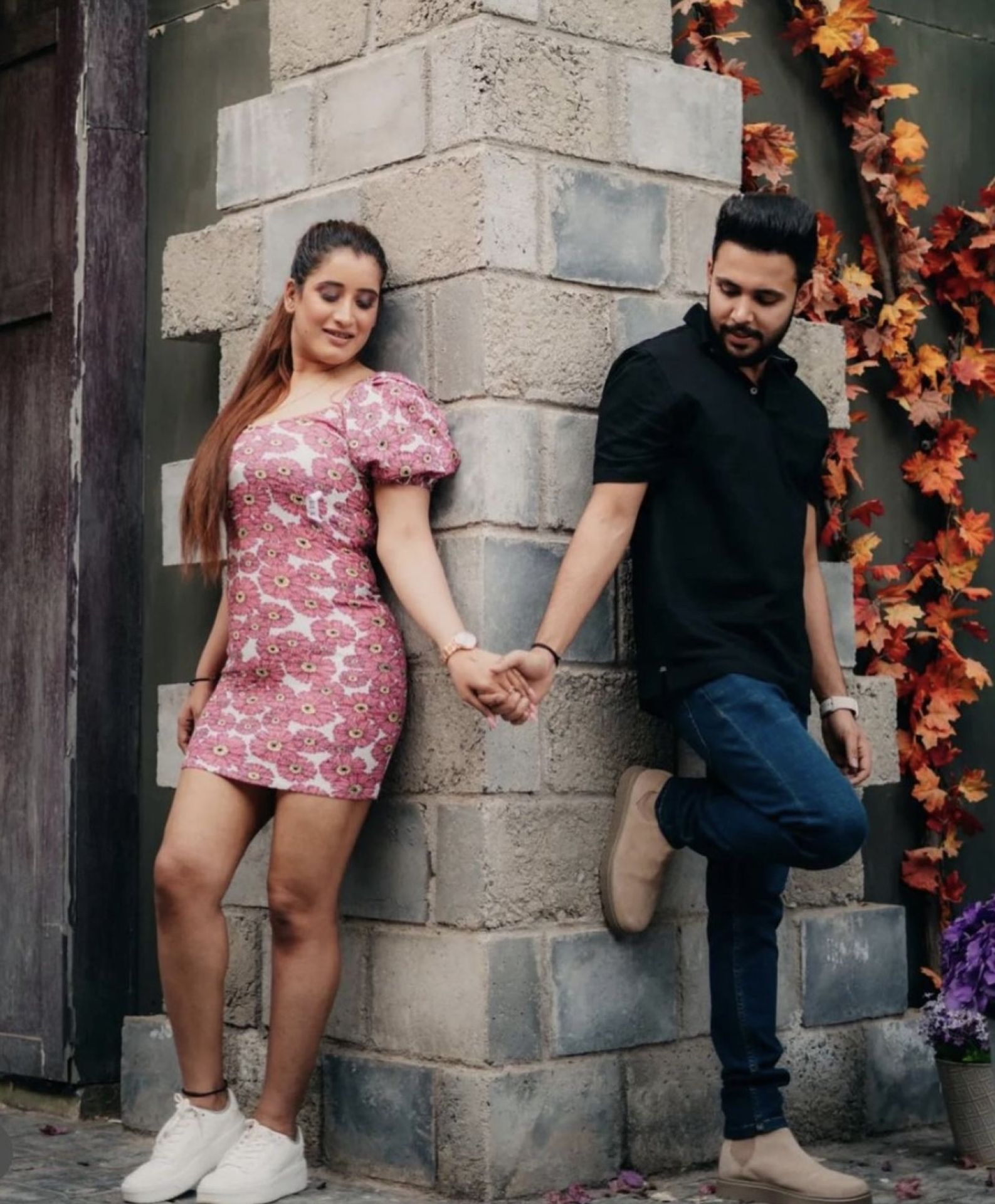 Stylish couple fashion photoshoot on stairs by Bright Luxe Salon &amp; Studio, Mahendergarh