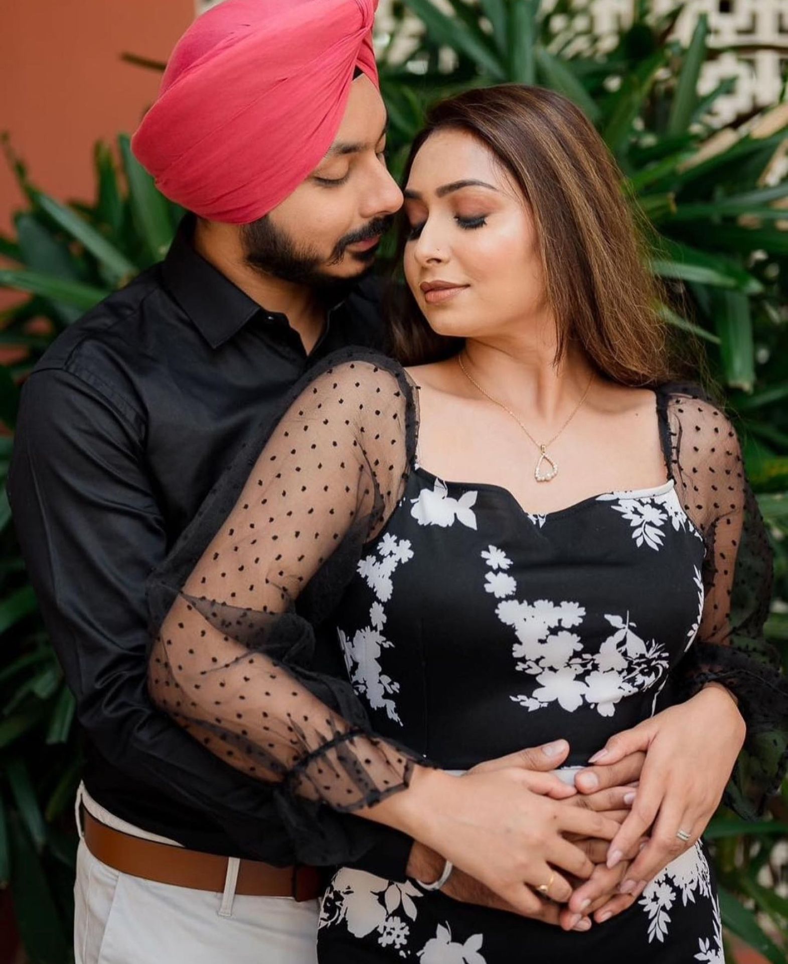 Emotional pre-wedding couple close-up by Bright Luxe Salon &amp; Studio, Mahendergarh